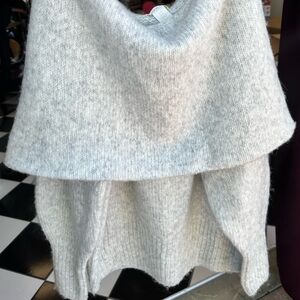 Off The shoulder Top/Sweater